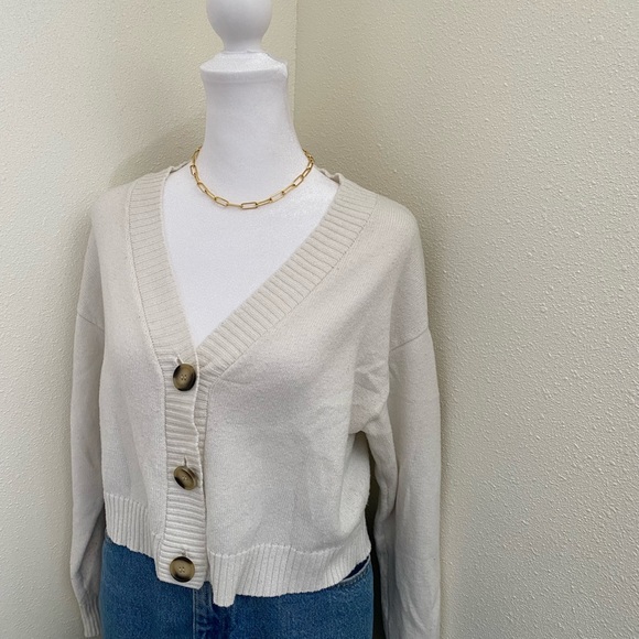 Forever 21 Off-White Buttoned Sweater - Picture 3 of 9